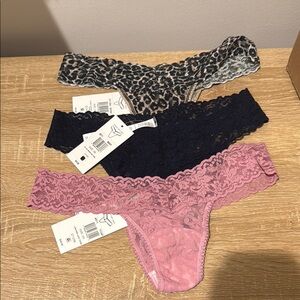 3- pack low rise hanky panky thongs